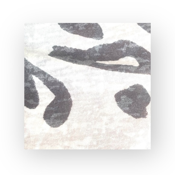 Blanc Noir ❤︎︎ Animal Print Sublimation Burnout Off Shoulder Tee ❤︎︎ B / W Large - Picture 13 of 16